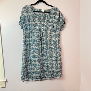 Old Navy Blue Floral Maternity Dress Medium Floral Blue and White